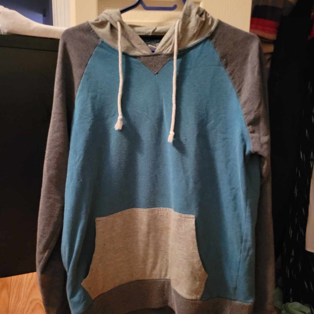 Tag sweatshirt